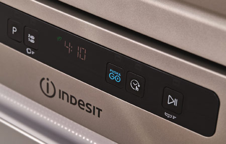 Узкая посудомоечная машина Indesit Push&Go